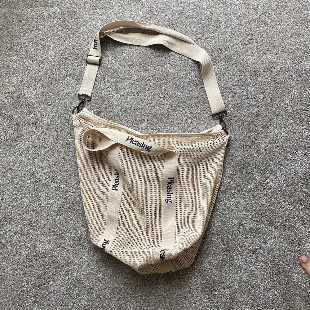 Pleasing Harry Styles tote in black